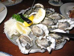 お別れ会はオイスターバーでディナー